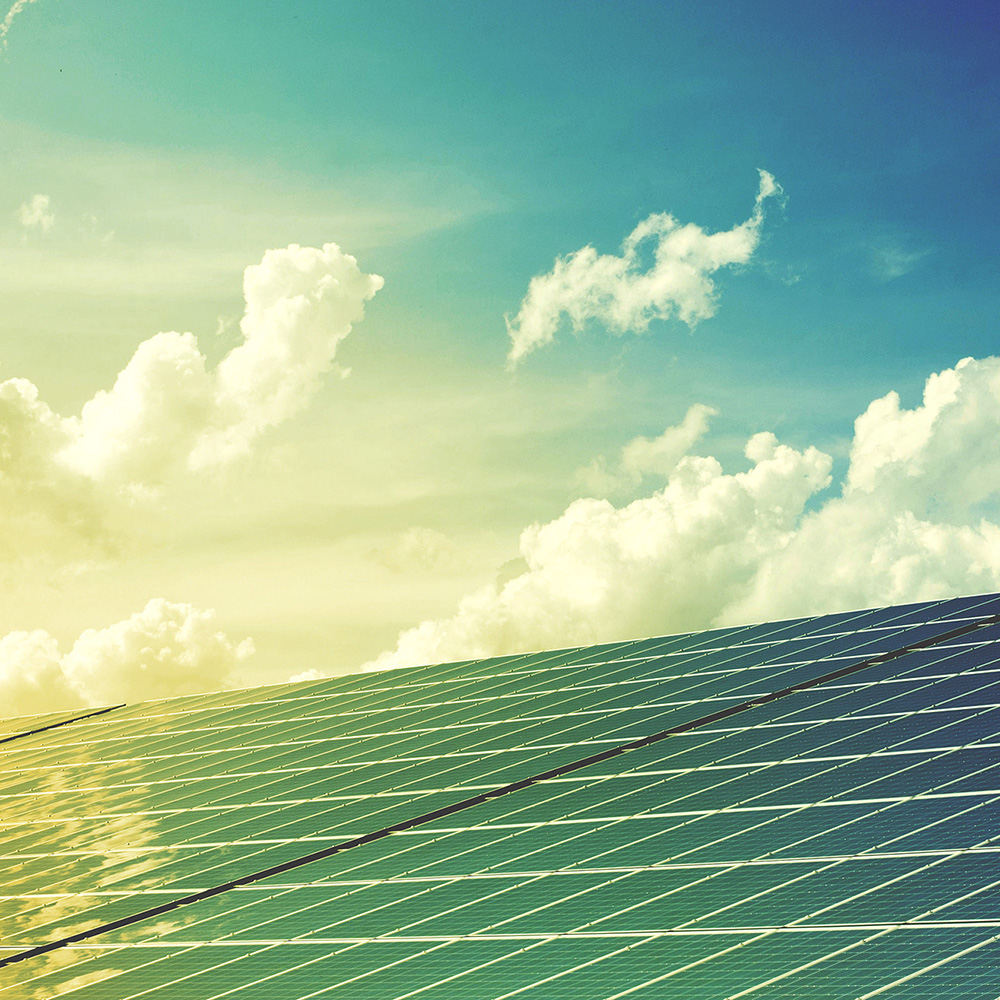 EOS a fianco di Intesa Sanpaolo nel project finance di otto progetti fotovoltaici greenfield da realizzare in Calabria, Sicilia e nelle MarcheProgetti fotovoltaici greenfield da realizzare in Calabria, Sicilia e nelle Marche.
